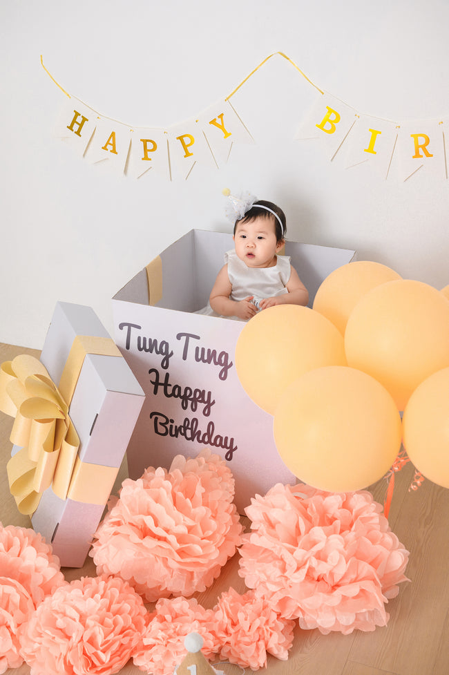 Get Big Boxes Surprise Photos at Amazing Baby and Newborn Photo Studio Malaysia
