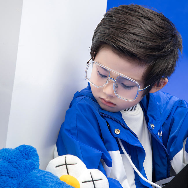 Get Quality Blue X Kaws Photos at Amazing Baby and Newborn Photo Studio Malaysia