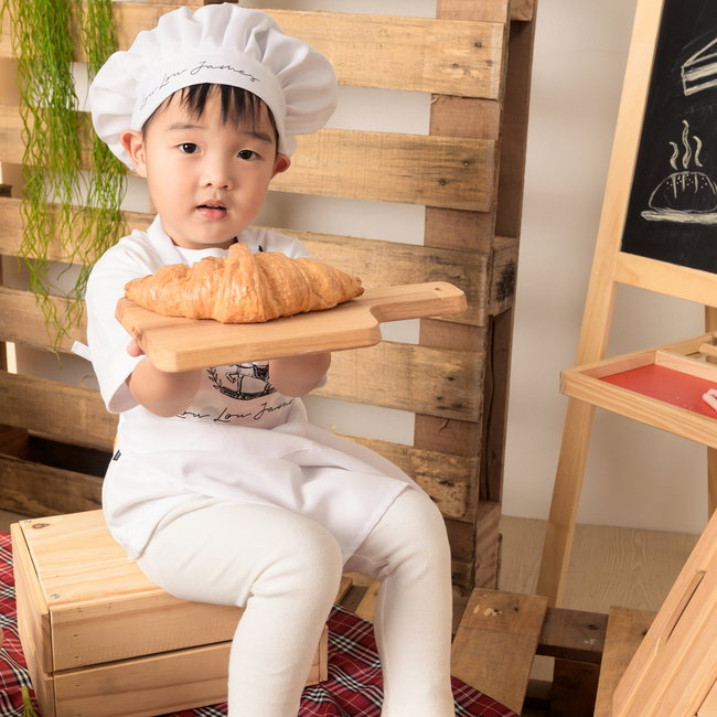 Get The Little Baker Photo Ideas at Amazing Baby and Newborn Photo Studio Malaysia